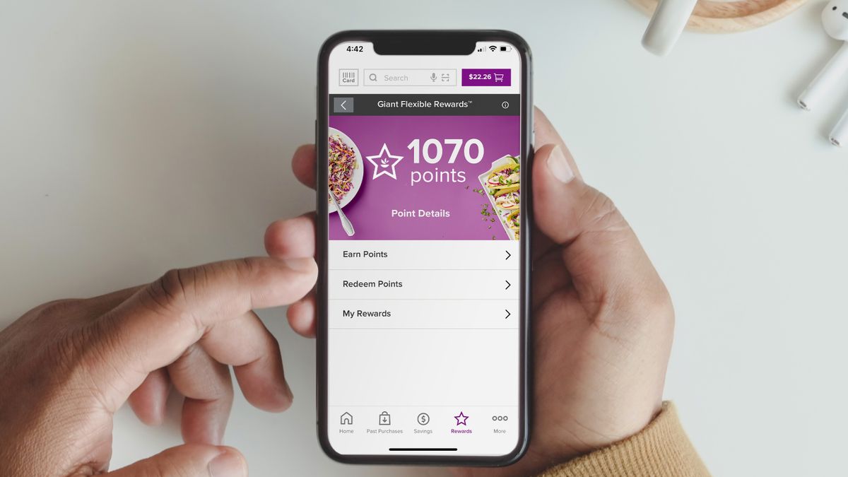 Image of Giant Food app showing loyalty program information