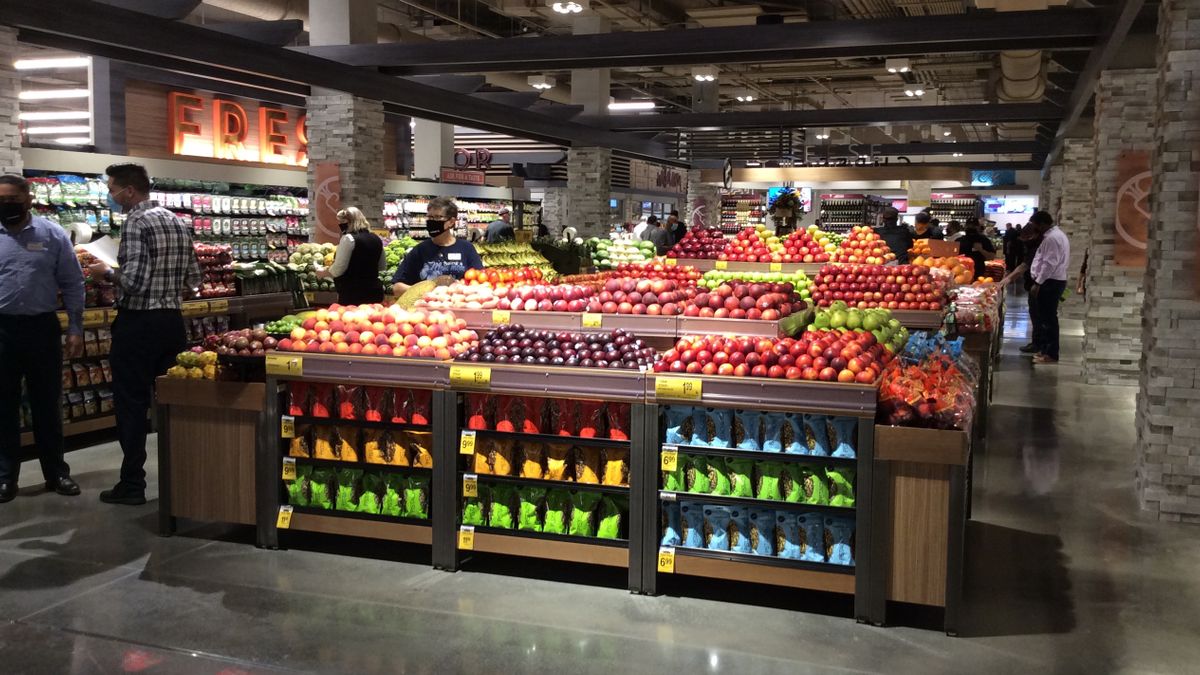 Produce section of Safeway store at 415 14th Street, SE, Washington, D.C., on Aug. 11, 2020. Store opened Aug. 12, 2020.
